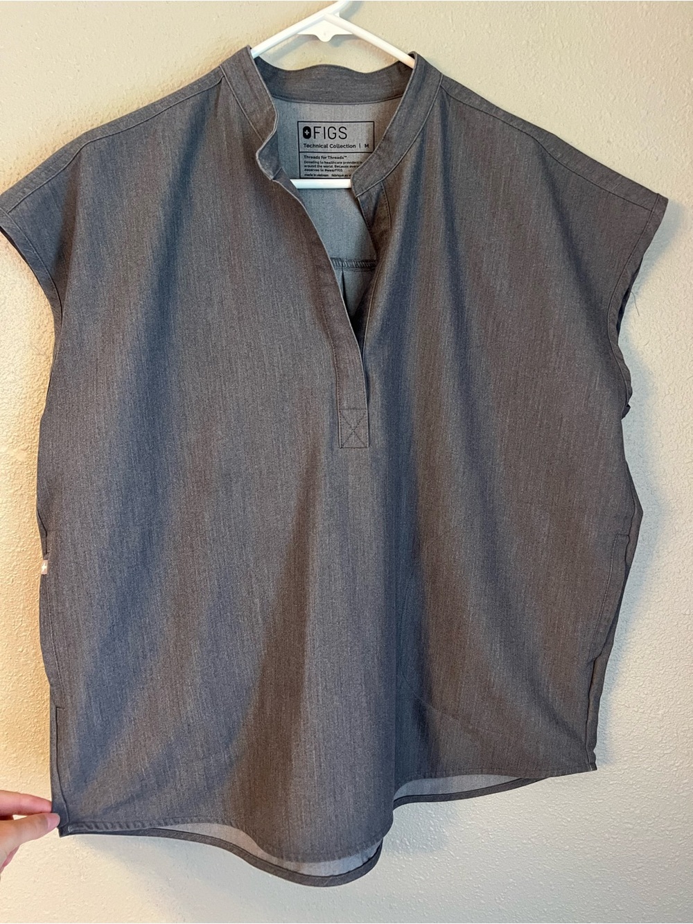 FIGS Women's Slate Gray Scrub Set